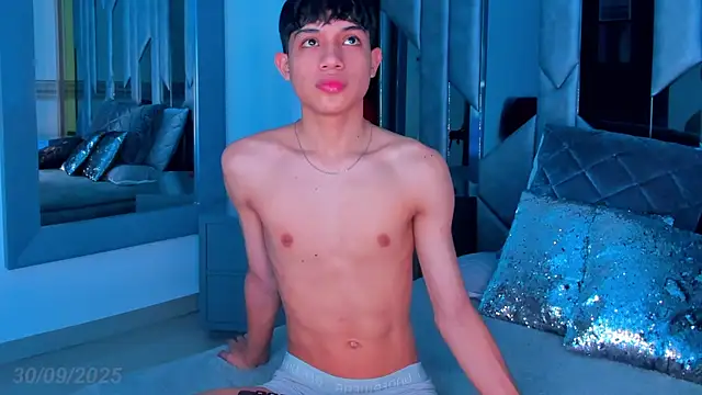 Sebax Young online show from October 2025 08:27:02 PM