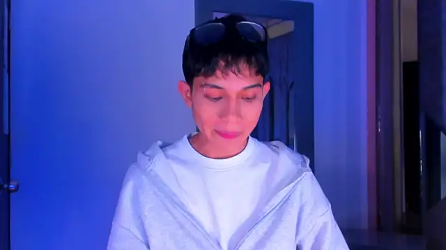 Sebax Young online show from April 2026 04:37:01 AM