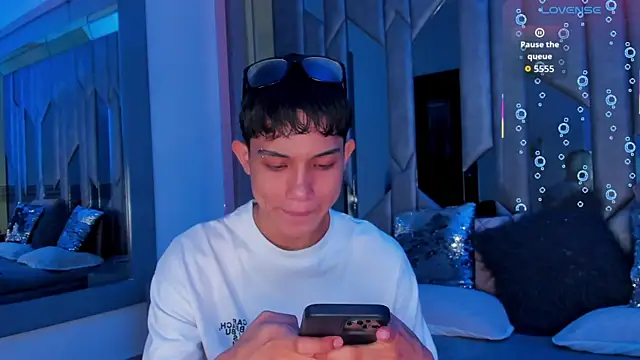 Snapshot of Sebax_Young chatting on June 2026 08:03:01 PM Sebax Young online show from June 2026 08:03:01 PM