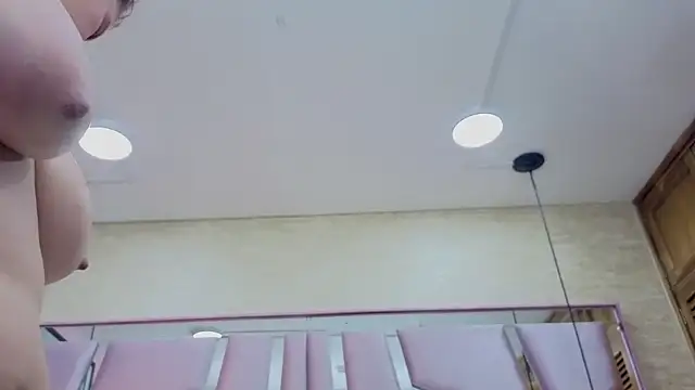 Snapshot of ThaliaCross chatting on June 2026 12:10:01 PM ThaliaCross online show from June 2026 12:10:01 PM