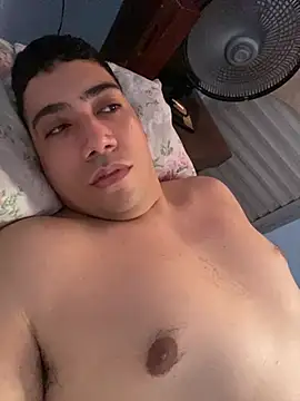 Snapshot of Paulo199117 chatting on July 2026 05:01:01 PM Paulo199117 online show from July 2026 05:01:01 PM