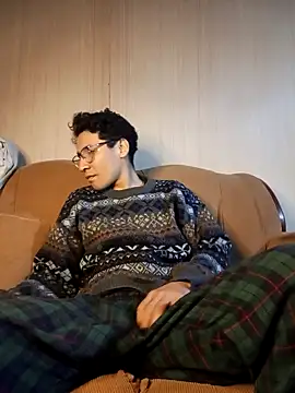 LecheDeSoya666 online show from October 2025 04:05:02 AM