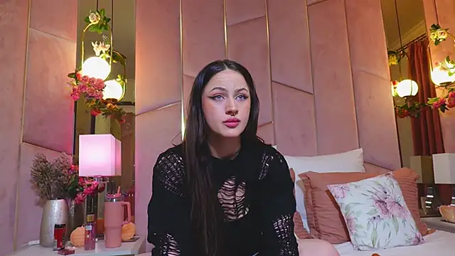 LucyLextonX online show from March 2026 04:23:01 PM