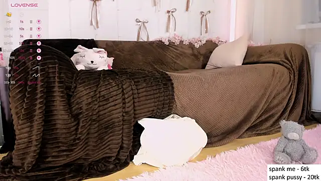 jenniekitty online show from October 2025 08:19:01 PM