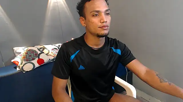 Snapshot of mateonick40 chatting on April 2026 05:29:01 PM mateonick40 online show from April 2026 05:29:01 PM