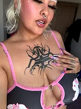Snapshot of pink_maddy chatting on October 2025 08:50:01 PM pink maddy online show from October 2025 08:50:01 PM