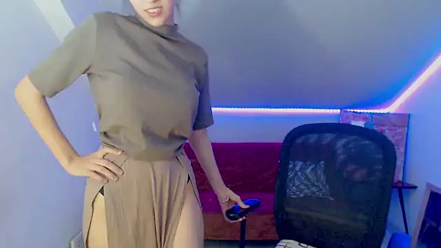 Snapshot of BonniePearson chatting on September 2025 09:27:01 PM BonniePearson online show from September 2025 09:27:01 PM