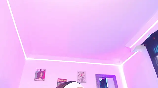 Snapshot of Anna_belly chatting on October 2025 02:07:01 PM Anna belly online show from October 2025 02:07:01 PM