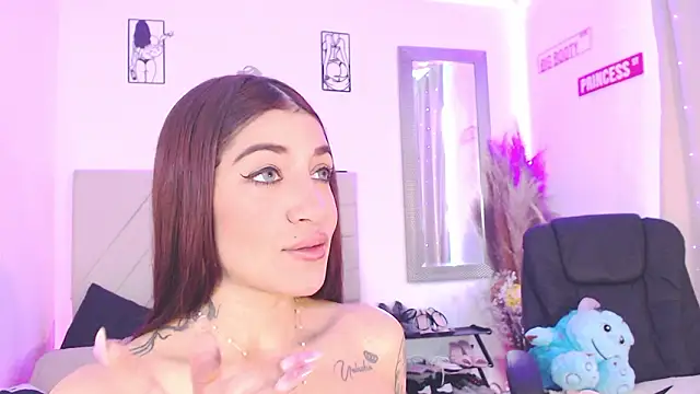 Snapshot of Anna_belly chatting on February 2026 02:49:02 PM Anna belly online show from February 2026 02:49:02 PM