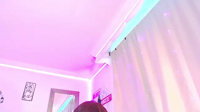 Snapshot of Anna_belly chatting on July 2026 04:57:02 PM Anna belly online show from July 2026 04:57:02 PM