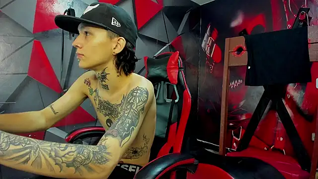 StraightBoy Nick online show from October 2025 05:51:02 AM