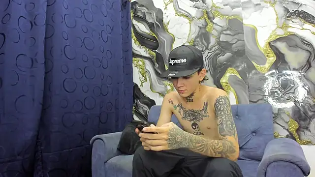 StraightBoy Nick online show from May 2026 04:43:02 AM