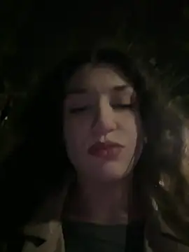 ScarletBloom  online show from April 2026 06:10:01 PM