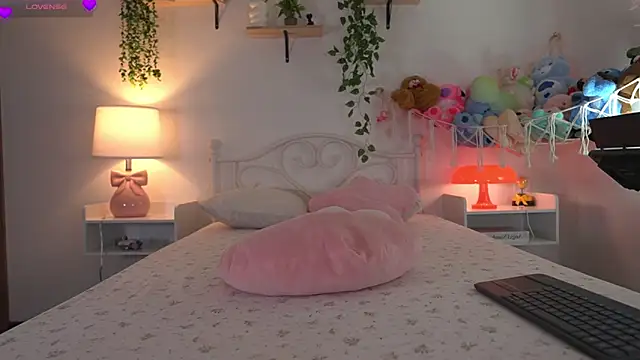 violeth     online show from April 2026 12:55:02 PM