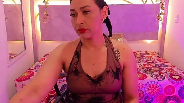 IvyShine7 online show from October 2025 07:40:01 PM