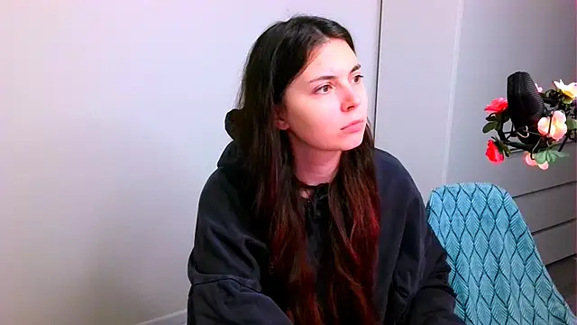 peachyness online show from December 2025 06:15:01 PM