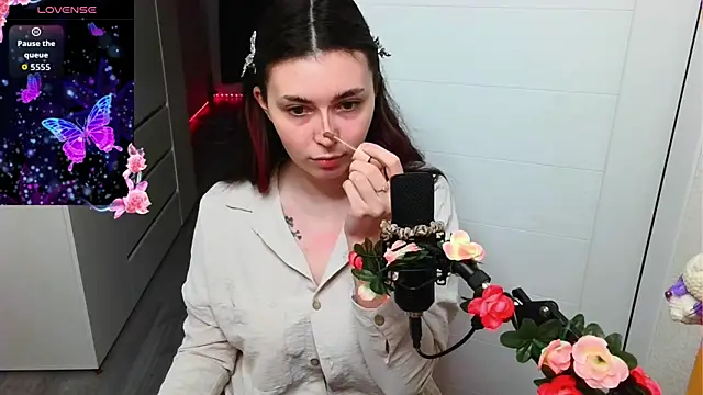 peachyness online show from April 2026 04:38:01 PM