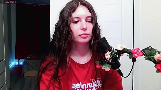 Snapshot of peachyness chatting on June 2026 08:11:01 PM peachyness online show from June 2026 08:11:01 PM