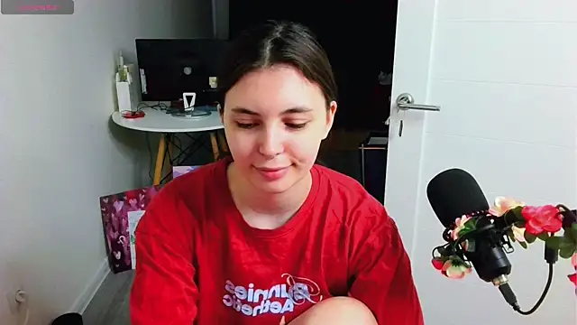 peachyness online show from June 2026 07:22:02 PM