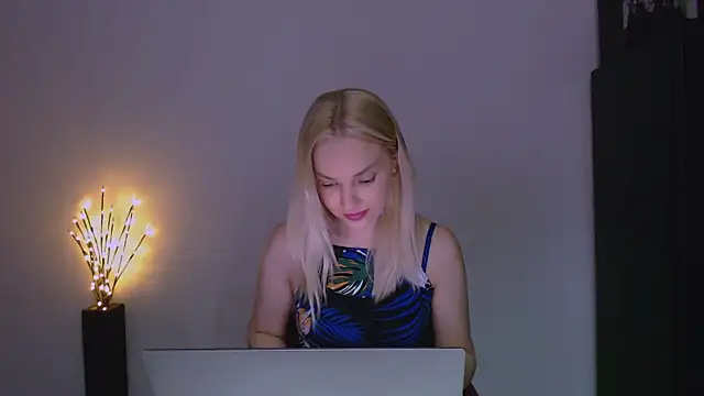 Lia noo regrets online show from April 2026 06:05:01 PM