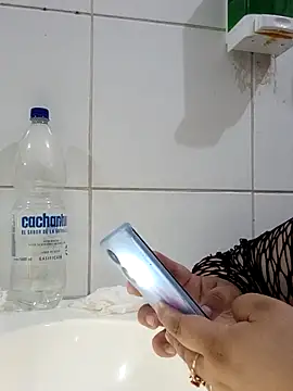 Snapshot of francheskaaaaaaaa22ot chatting on October 2025 09:11:01 PM francheskaaaaaaaa22ot online show from October 2025 09:11:01 PM