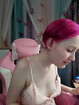 Fuzzy Unicorn online show from November 2025 07:36:02 PM