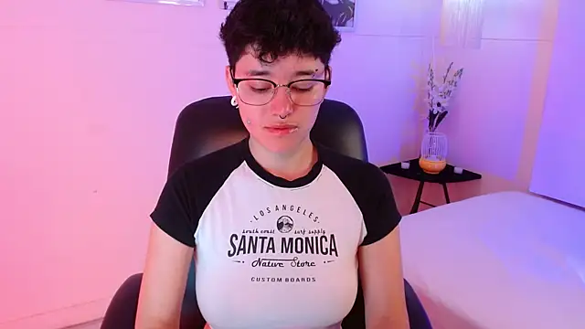 jeroharper online show from October 2025 04:07:02 PM