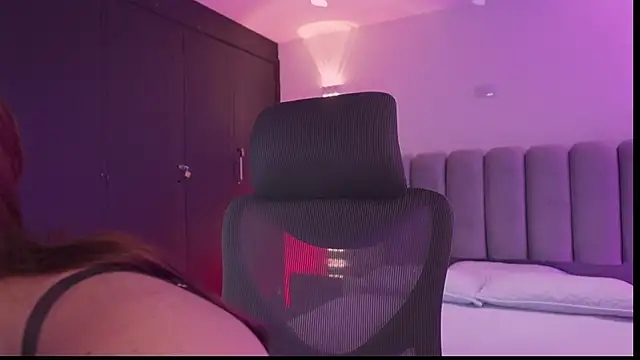 AlliceLover online show from November 2025 12:17:01 PM