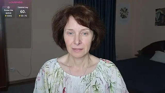 Lia Tito online show from November 2025 06:23:01 AM