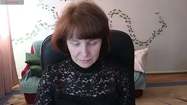 Snapshot of Lia_Tito chatting on April 2026 06:39:01 AM Lia Tito online show from April 2026 06:39:01 AM