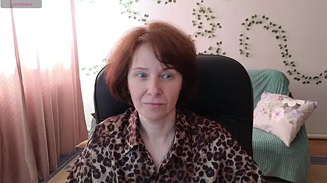 Snapshot of Lia_Tito chatting on May 2026 05:56:01 AM Lia Tito online show from May 2026 05:56:01 AM