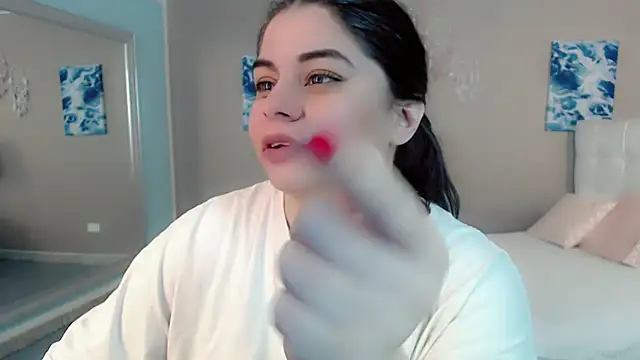 Snapshot of maddissonivanova chatting on February 2026 06:55:02 PM maddissonivanova online show from February 2026 06:55:02 PM