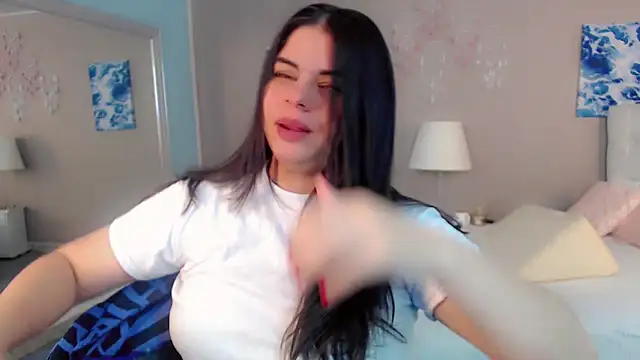 Snapshot of maddissonivanova chatting on February 2026 07:09:02 PM maddissonivanova online show from February 2026 07:09:02 PM