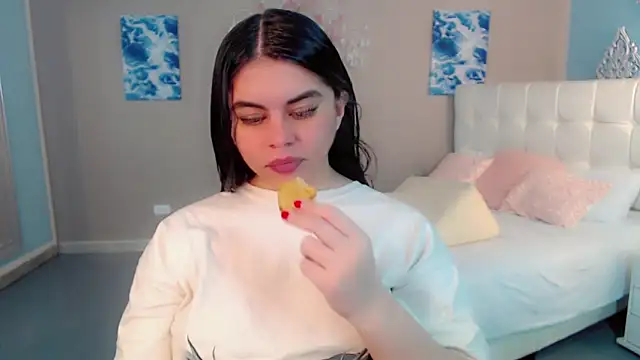 Snapshot of maddissonivanova chatting on February 2026 07:10:01 PM maddissonivanova online show from February 2026 07:10:01 PM