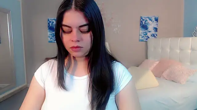 Snapshot of maddissonivanova chatting on February 2026 07:10:01 PM maddissonivanova online show from February 2026 07:10:01 PM