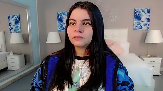 maddissonivanova online show from April 2026 07:07:01 PM