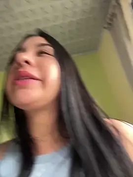 Snapshot of BELLAALEJA chatting on December 2025 04:24:01 PM BELLAALEJA online show from December 2025 04:24:01 PM