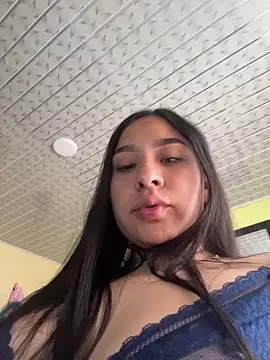 Snapshot of BELLAALEJA chatting on April 2026 07:41:01 PM BELLAALEJA online show from April 2026 07:41:01 PM