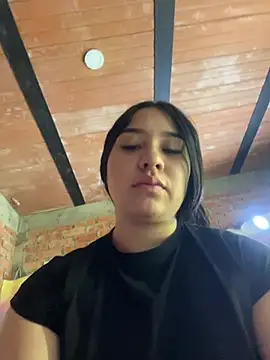 Snapshot of BELLAALEJA chatting on April 2026 06:46:01 PM BELLAALEJA online show from April 2026 06:46:01 PM