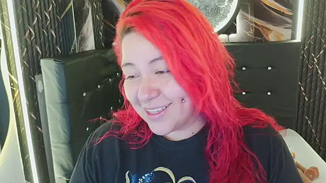 Witch Scarlet online show from April 2026 02:01:01 AM