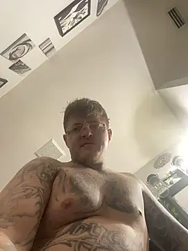 Bwcgoonie online show from October 2025 05:24:01 AM