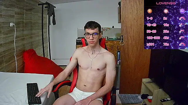 Snapshot of angelicious_ chatting on October 2025 11:53:02 AM angelicious online show from October 2025 11:53:02 AM