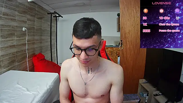 Snapshot of angelicious_ chatting on October 2025 12:39:02 PM angelicious online show from October 2025 12:39:02 PM