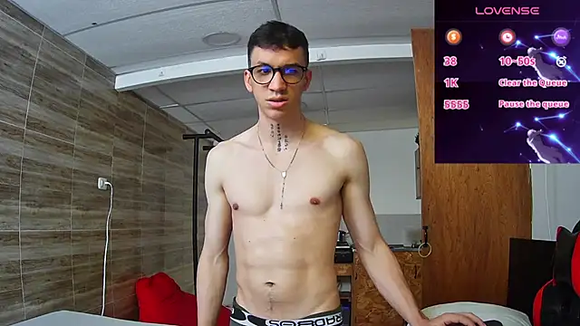 Snapshot of angelicious_ chatting on November 2025 06:17:01 PM angelicious online show from November 2025 06:17:01 PM