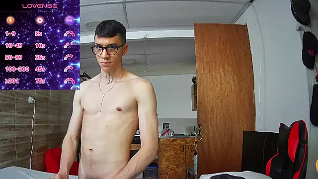 Snapshot of angelicious_ chatting on November 2025 07:35:01 PM angelicious online show from November 2025 07:35:01 PM