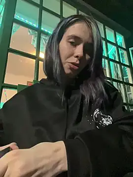 the holy t online show from April 2026 06:42:01 PM