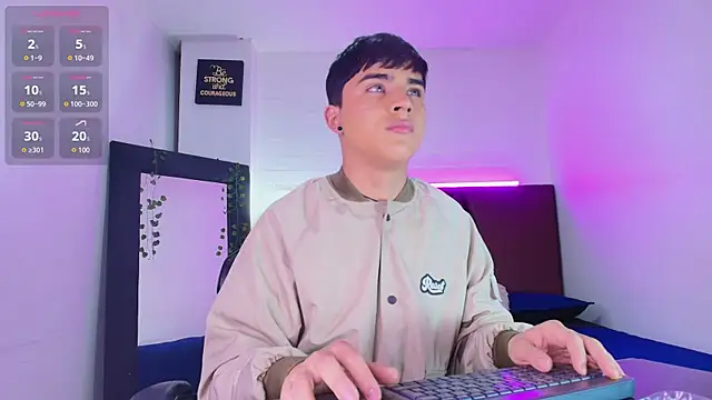 Lucass love online show from September 2025 01:24:01 PM