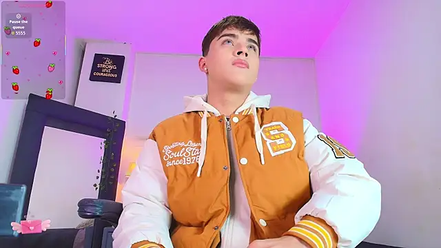 Lucass love online show from January 2026 01:13:01 PM