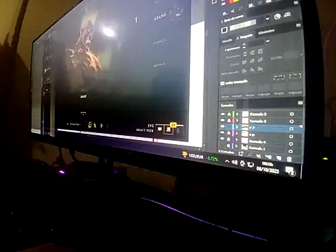 Snapshot of Veww1313 chatting on October 2025 11:07:02 AM Veww1313 online show from October 2025 11:07:02 AM