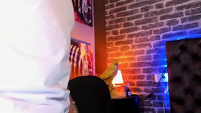 VinzenzRizzo online show from March 2026 04:17:02 AM